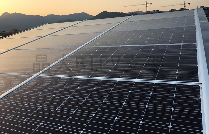 如何提高光電建筑—體化系統(tǒng)的效率和穩(wěn)定性？